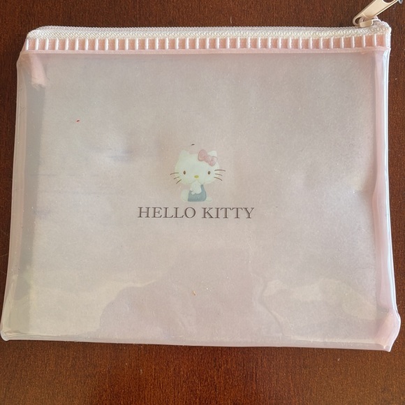 Hello Kitty Zipper Bag - Picture 3 of 3